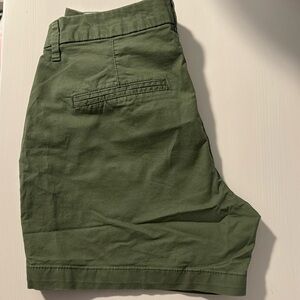 Old Navy Everyday Short Olive Green size 4
